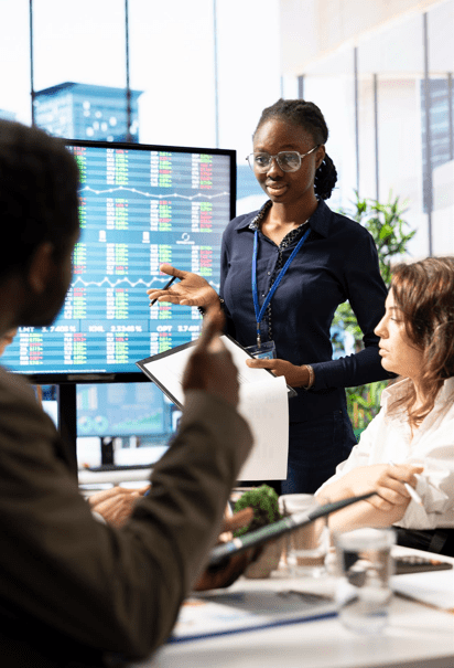 Équipe de startup en réunion